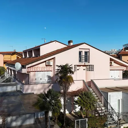 Palme 9 - Marcelli, Trilocale Con Giardino Privato, Le Palme